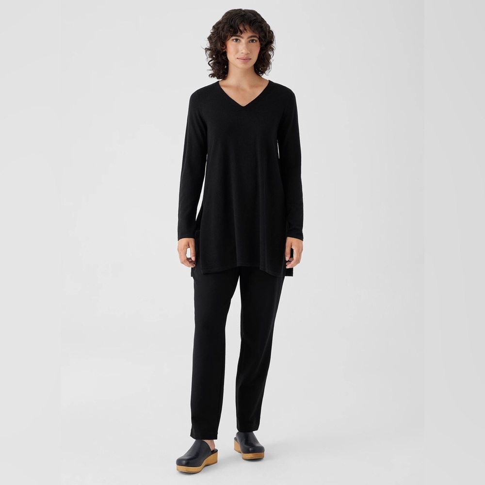 Eileen Fisher size medium Italian yarn sweater